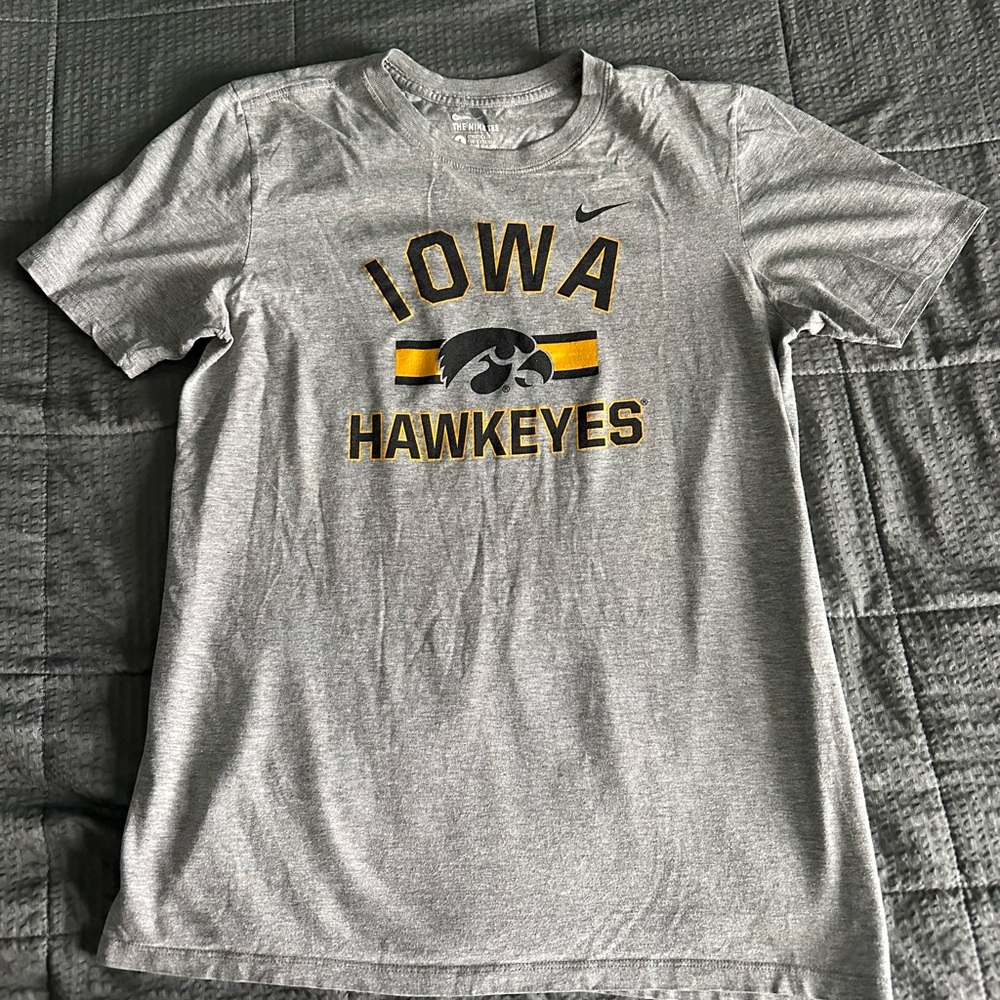 Nike Iowa Hawkeyes Grey Shirt